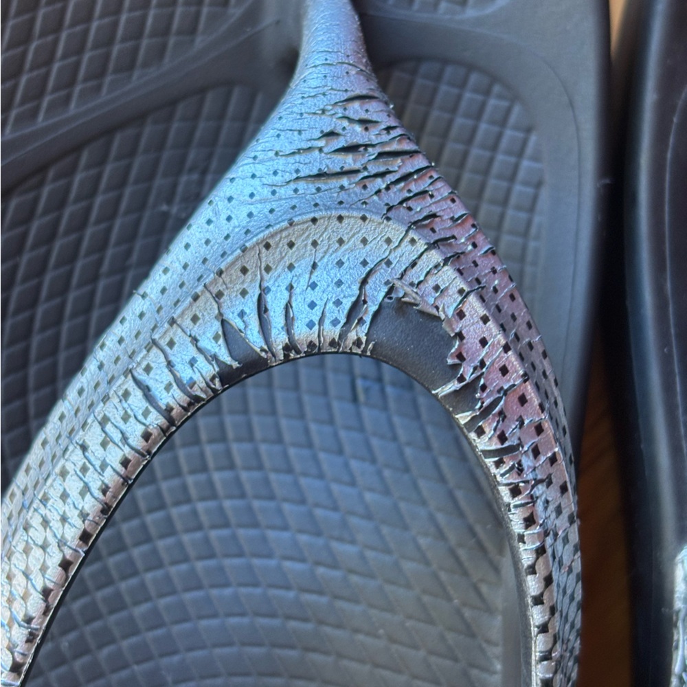 OOFOS Sandals - Picture 3 of 6